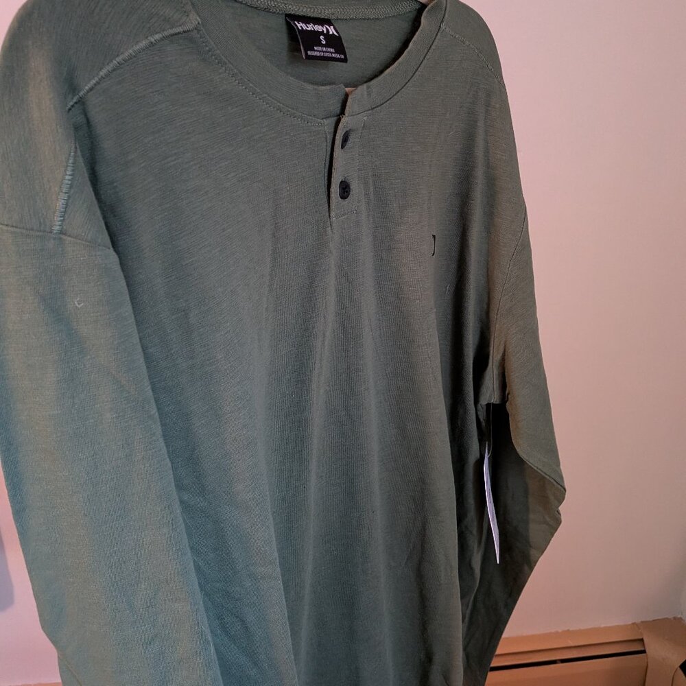Mens Small Green Hurley Long-sleeve Henley t-shirt